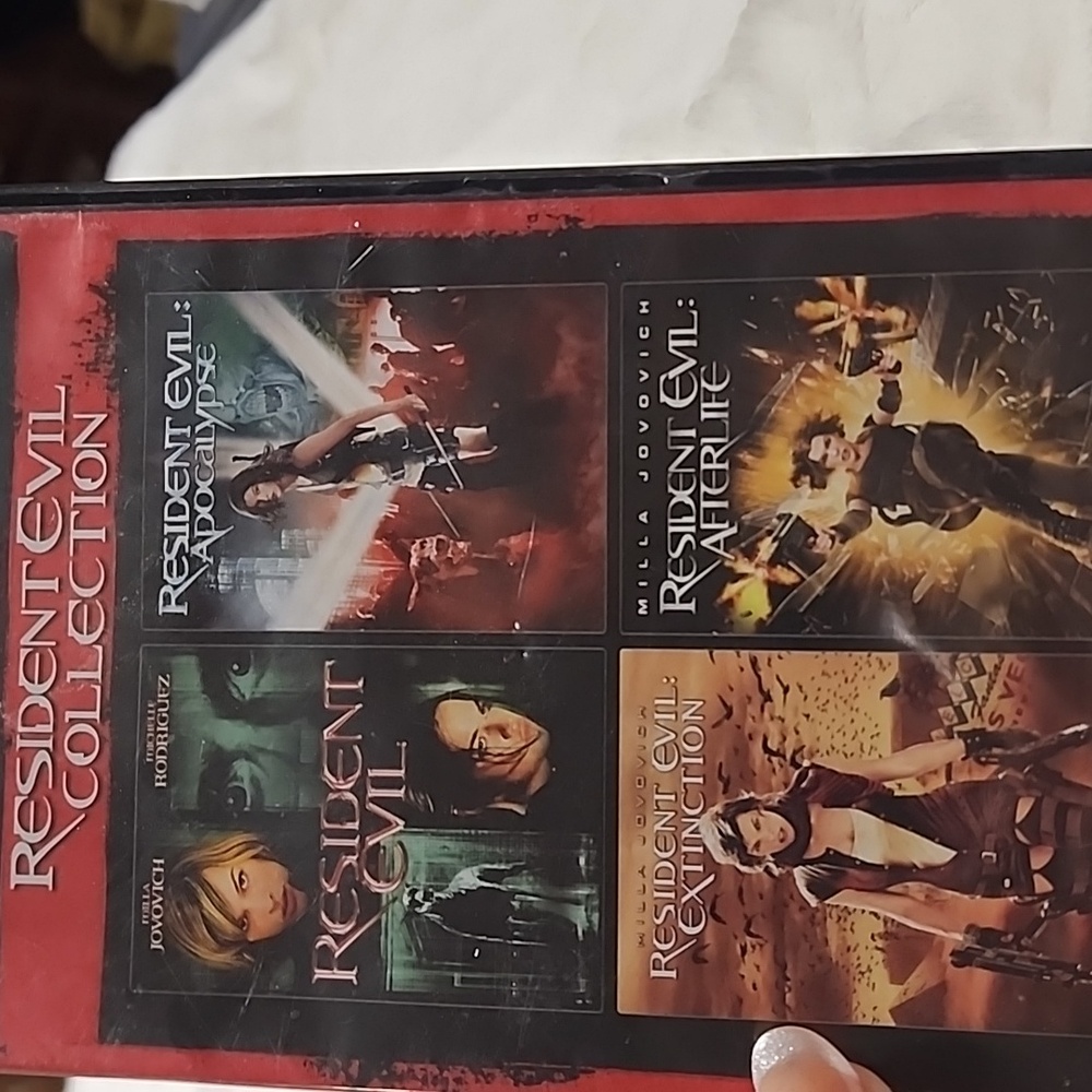 THE 4 -- MOVIE RESIDENT EVIL COLLECTION,  DVDS 📀